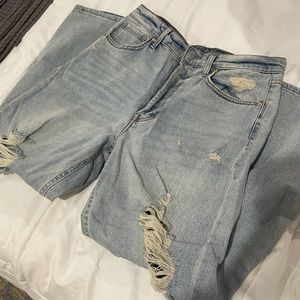 Wild fable super high rise distressed straight leg jean size 8
